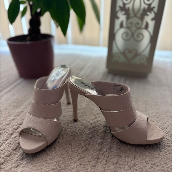 Jennifer Lopez Blush Strappy Mules - Picture 1 of 1